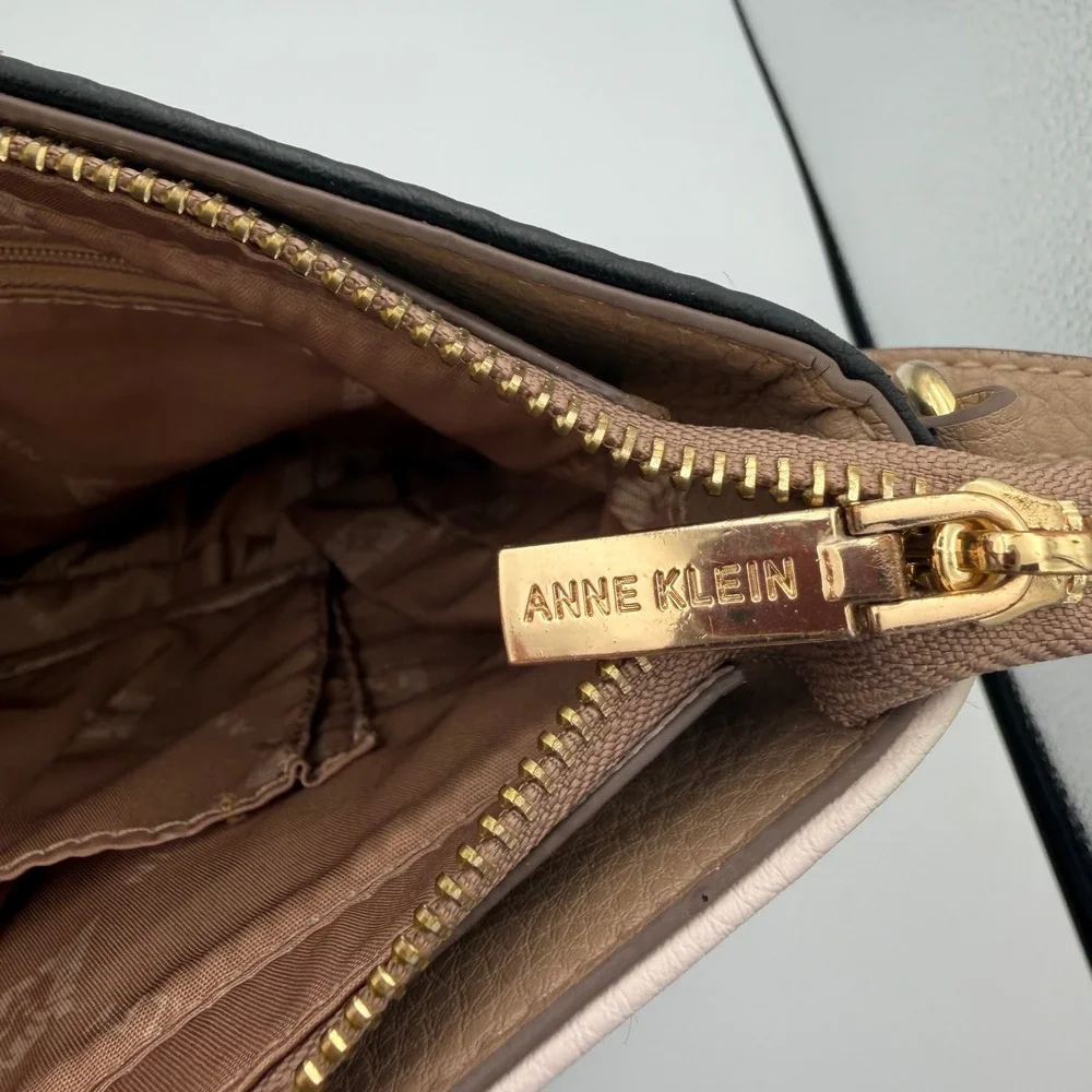 Anne Klein Shoulder Bag Womens Medium Black Cream Good